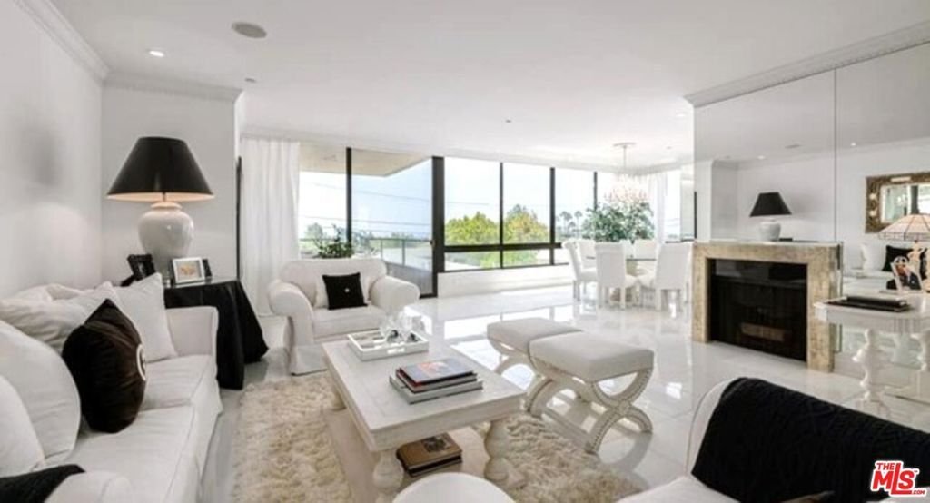 Condo in Los Angeles, California, United States 2 - 18028736
