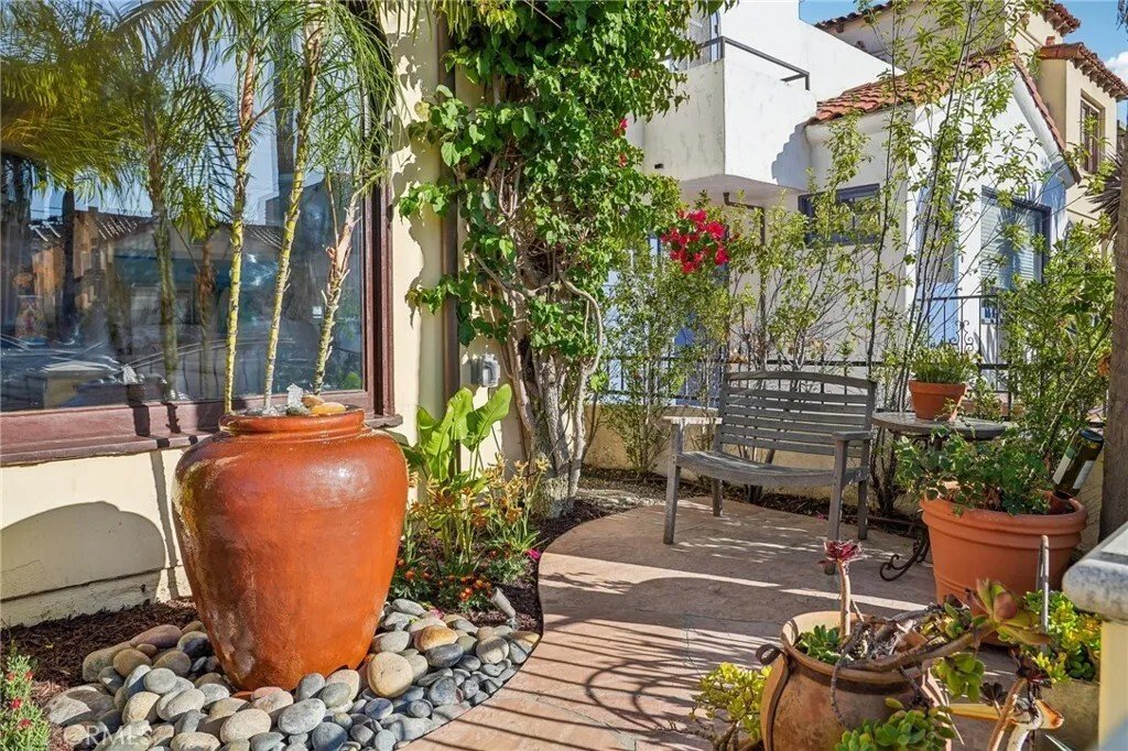 House in Signal Hill, California, United States 2 - 17802876