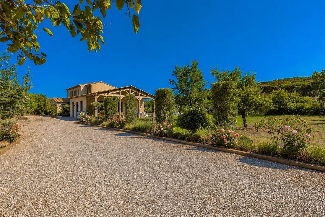 Villa in Zone Est Diffuse, Saint-Tropez, France 1 - 17843918
