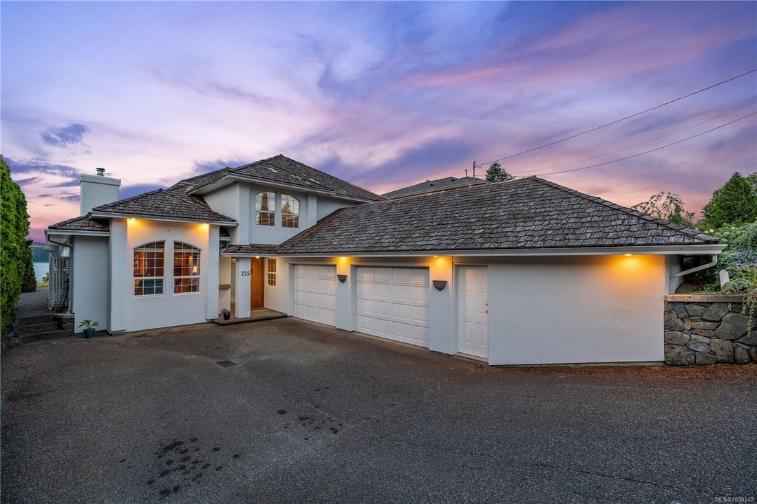 House in Campbell River, British Columbia, Canada 2 - 18031027
