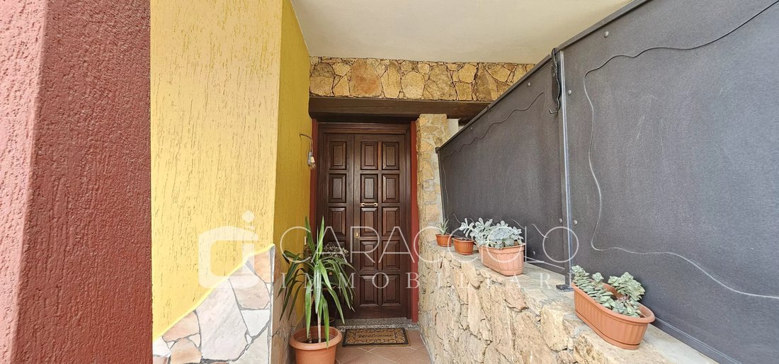 Villa in Center, Olbia, Italy 4 - 18027257