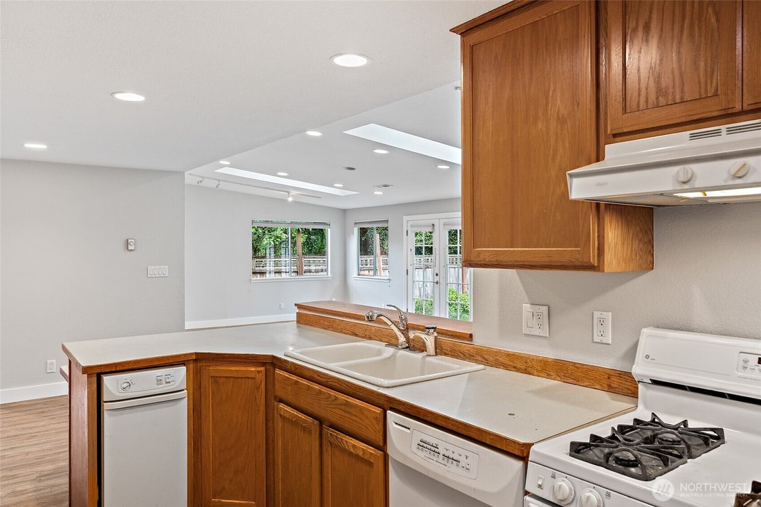 House in Mountlake Terrace, Washington, United States 4 - 18031955