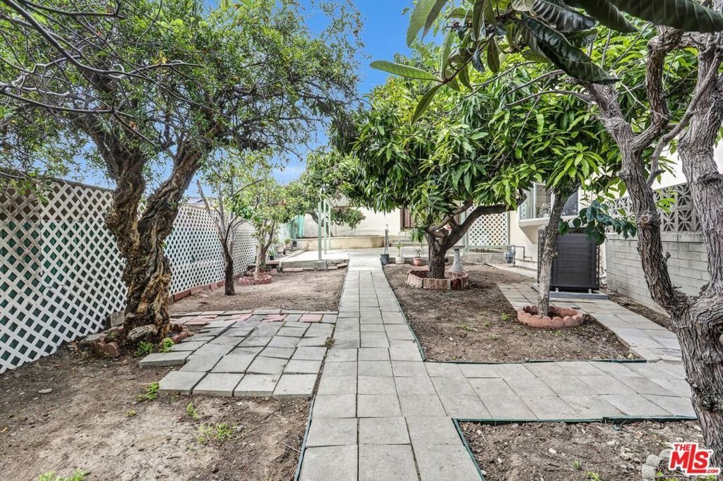 House in Los Angeles, California, United States 4 - 18025741