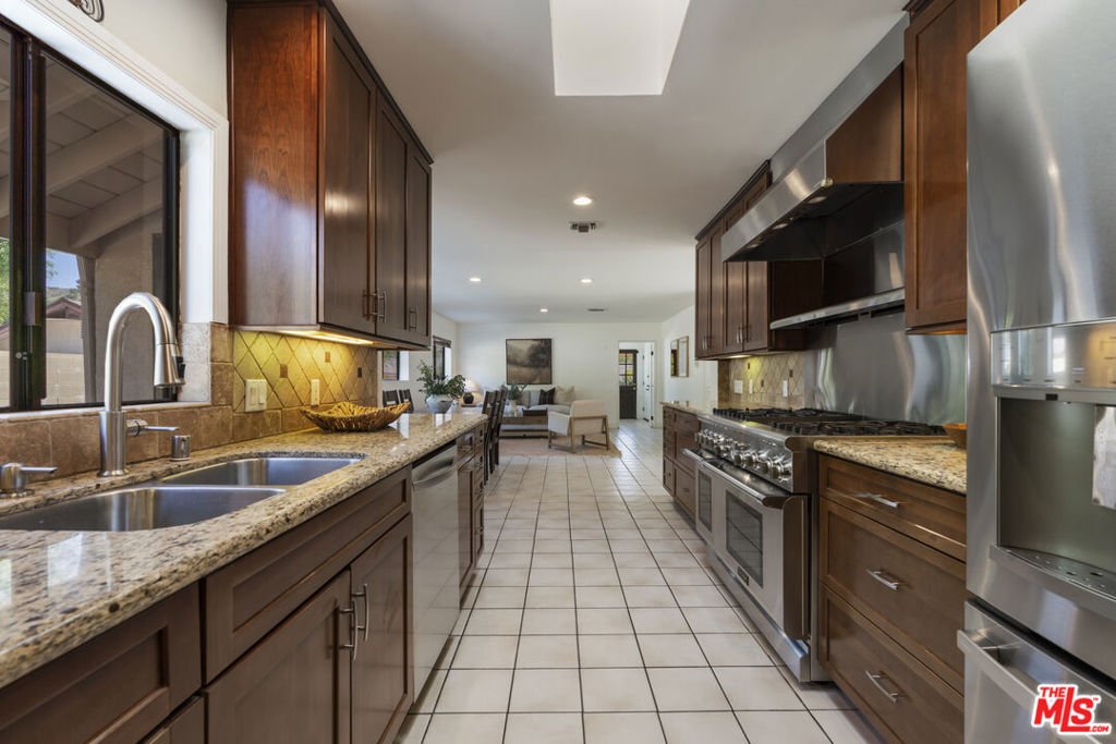 House in Los Angeles, California, United States 5 - 18028727