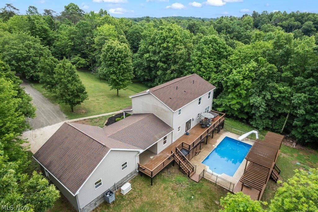 House in Mineral Wells, West Virginia, United States 4 - 18029901
