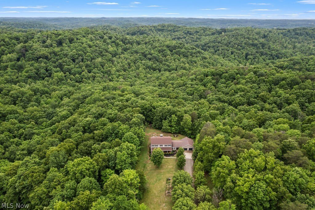 House in Mineral Wells, West Virginia, United States 1 - 18029901
