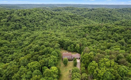 House in Mineral Wells, West Virginia, United States 1