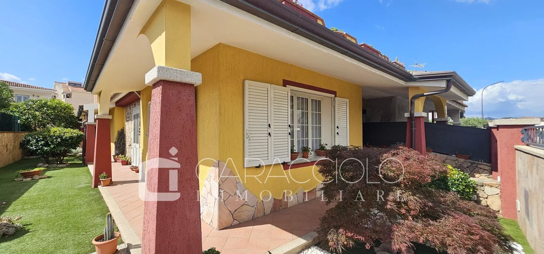Villa in Center, Olbia, Italy 1 - 18027257