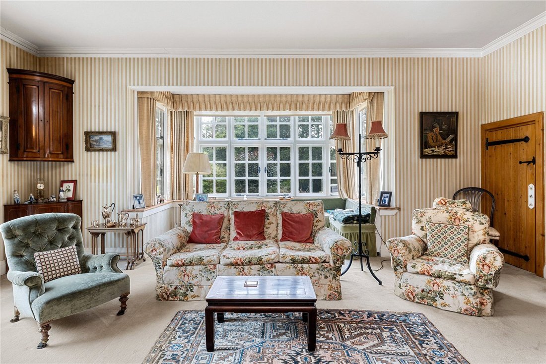 House in Guildford, England 5 - 18027354