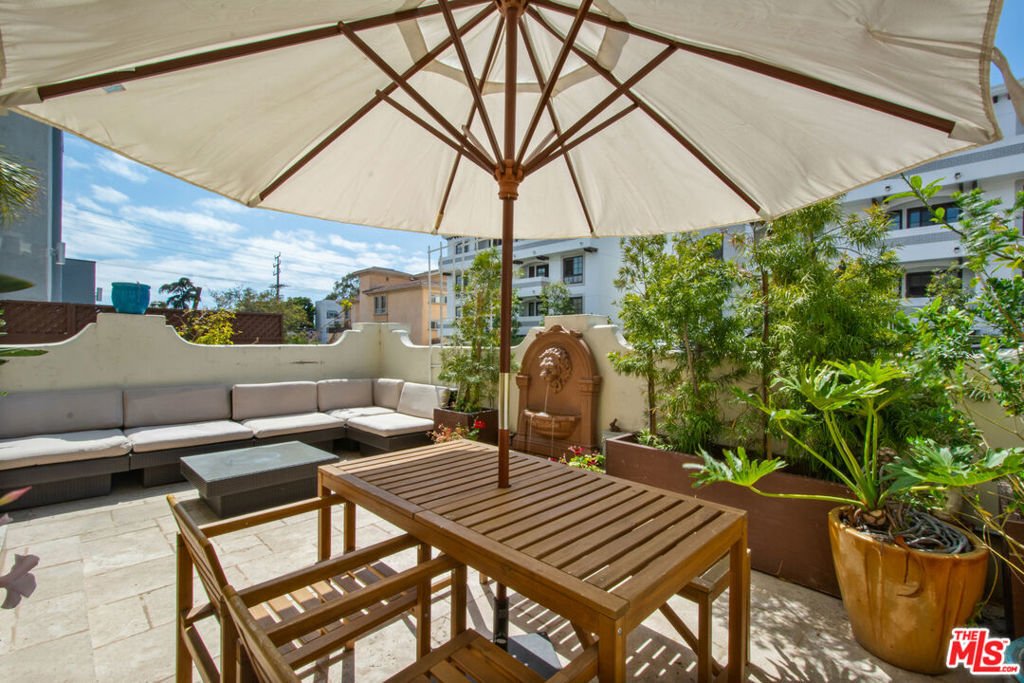 Condo in Los Angeles, California, United States 5 - 18028707