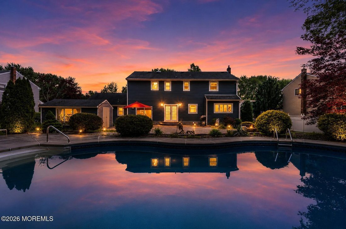 House in Old Bridge Township, New Jersey, United States 1 - 18031565