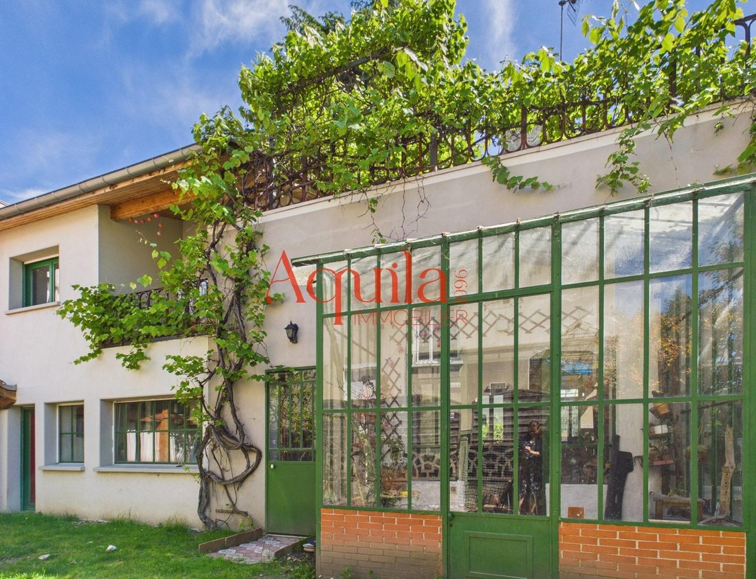 House in Zola - Pressence, Villeurbanne, France 1 - 17990495