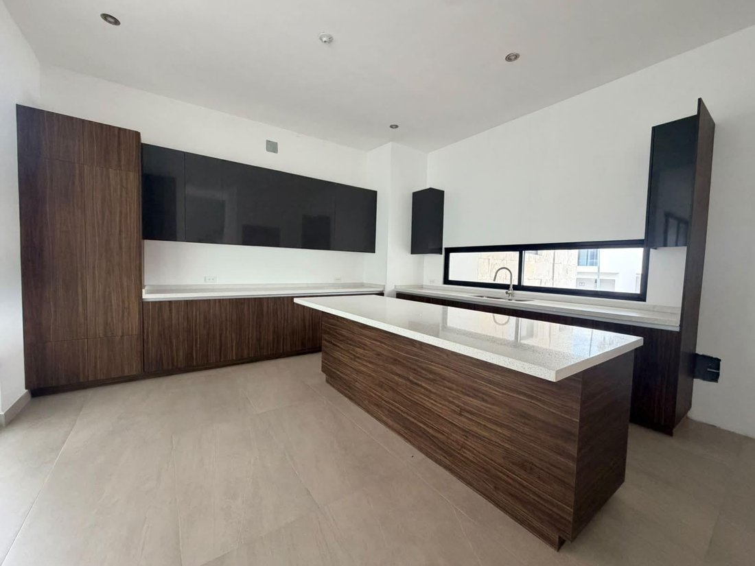 House in Monterrey, Nuevo Leon, Mexico 5 - 18027443