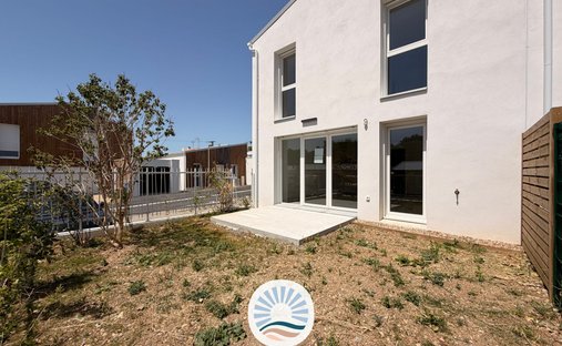 Casa a Périgny, Nuova Aquitania, Francia 1