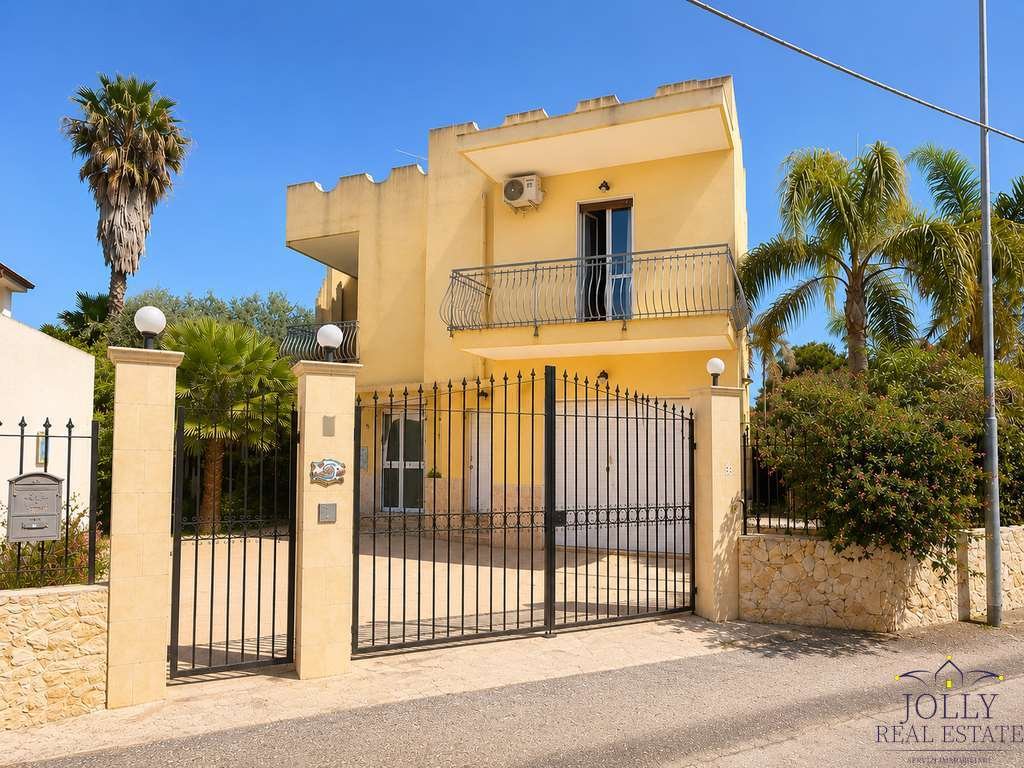 Villa in Fontane Bianche, Sicily, Italy 1 - 17070638