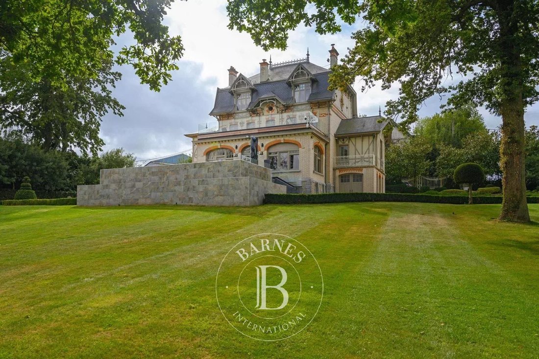 Castle in Mons-en-Pevele, Hauts-de-France, France 4 - 18027566