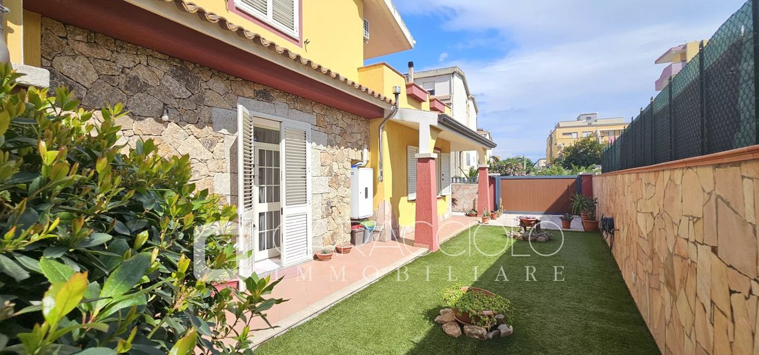 Villa in Center, Olbia, Italy 5 - 18027257