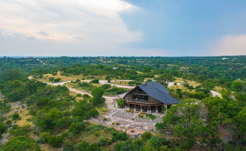 House in Center Point, Texas, United States 1