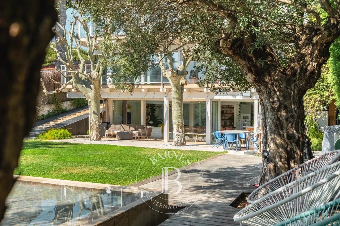 Villa in Endoume, 7e Arrondissement, Marseille 2 - 18027700