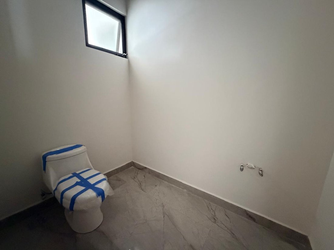 House in Monterrey, Nuevo Leon, Mexico 3 - 18027485