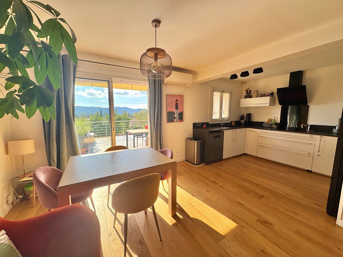 Villa in Nord Est, Bormes-les-Mimosas, France 4 - 18031511