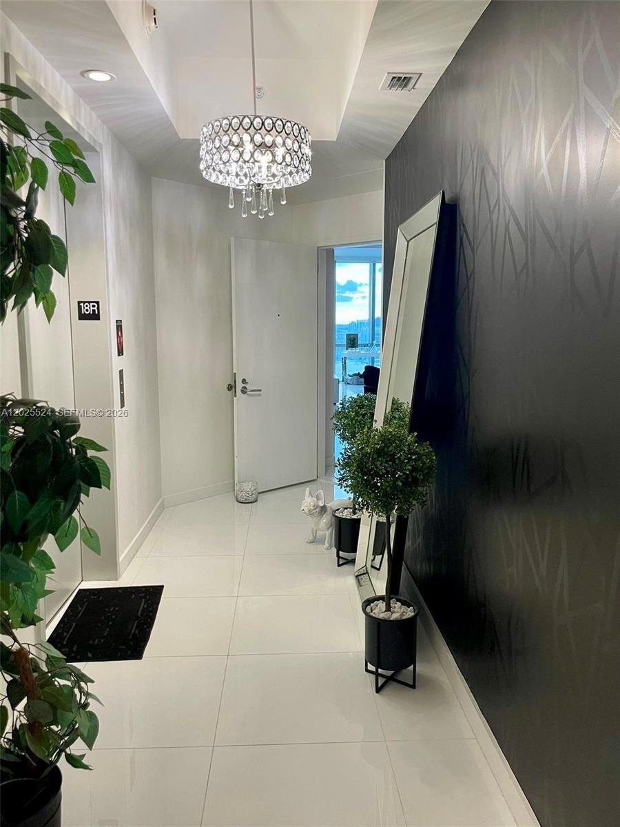 Condo in Miami, Florida, United States 1 - 18008058