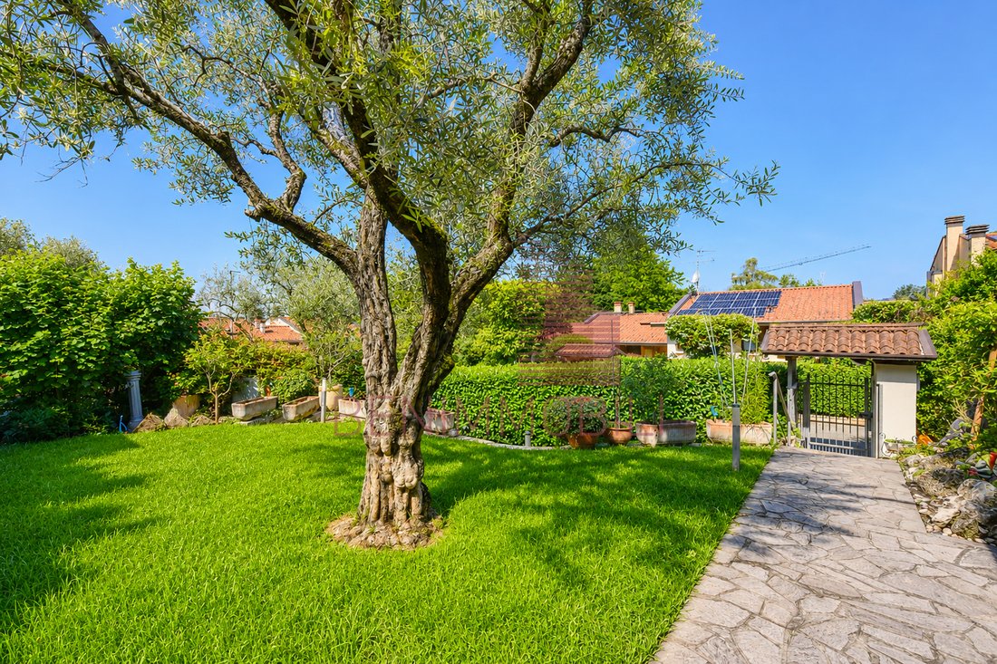 Villa in Cellatica, Lombardy, Italy 3 - 18025906