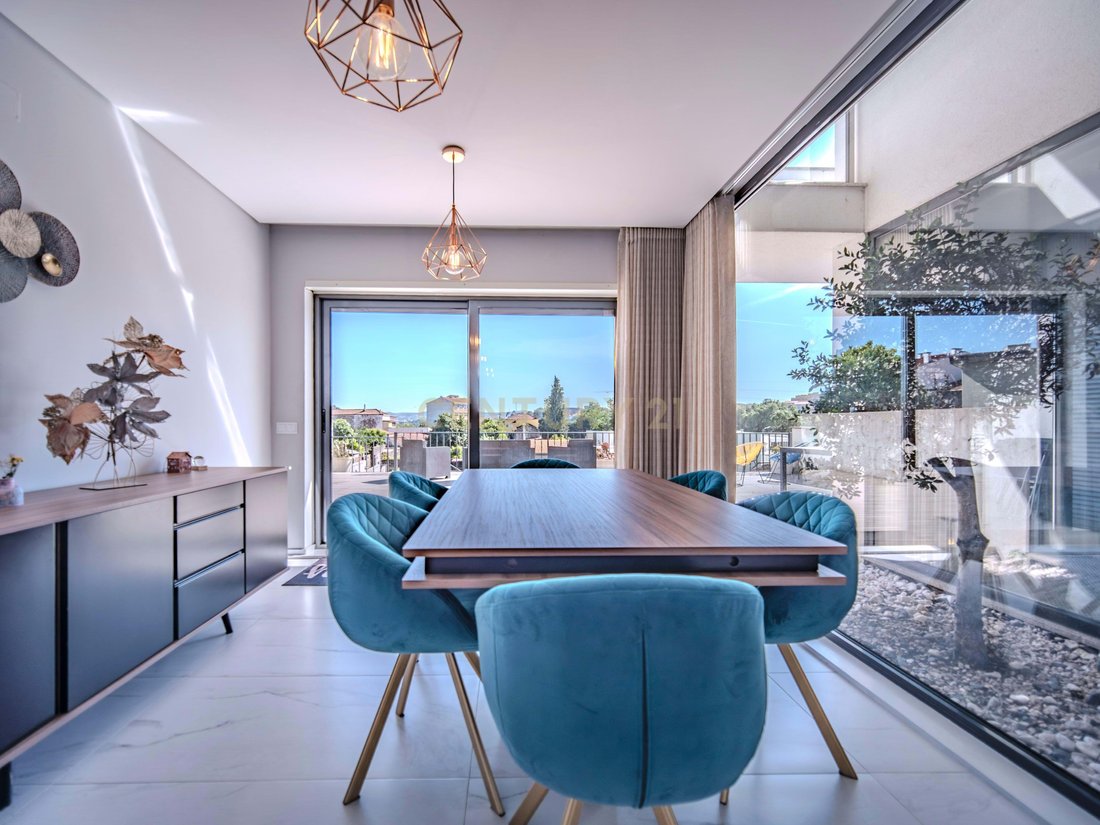 Villa in Rio Tinto, Porto District, Portugal 1 - 18030544