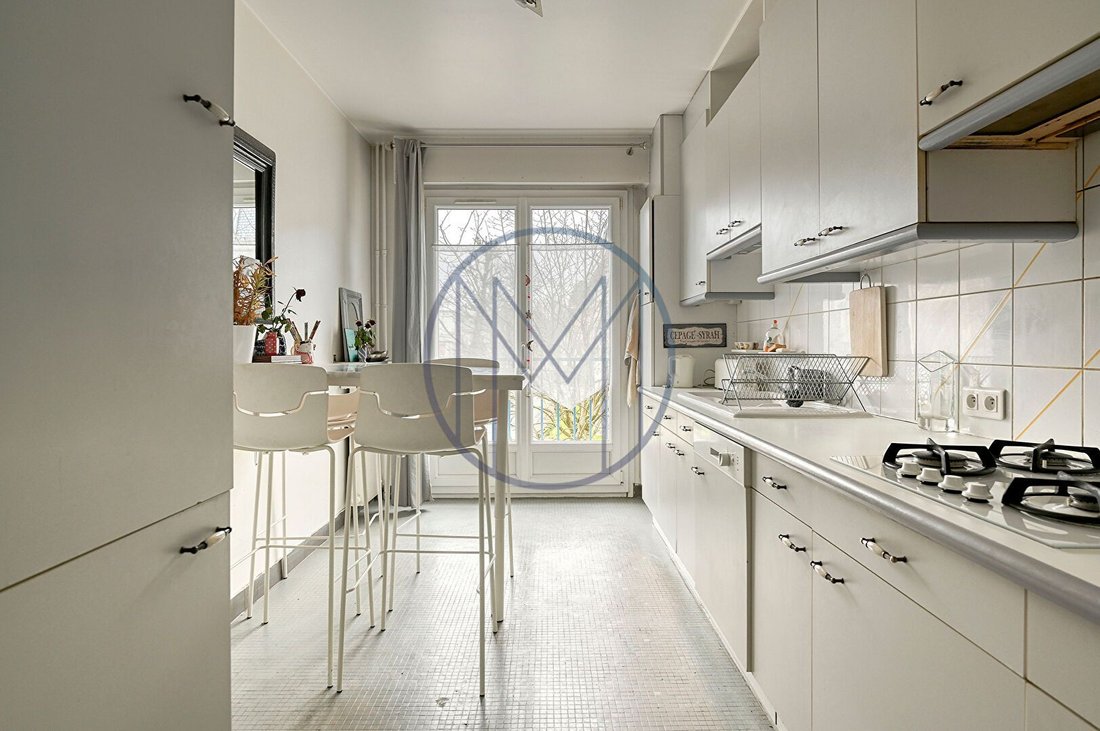 Apartment in Domaine National du Château, Versailles, France 5 - 18029531