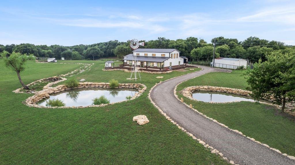 House in Krum, Texas, United States 5 - 18030617