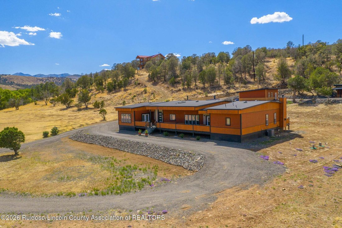 House in Capitan, New Mexico, United States 4 - 18028123