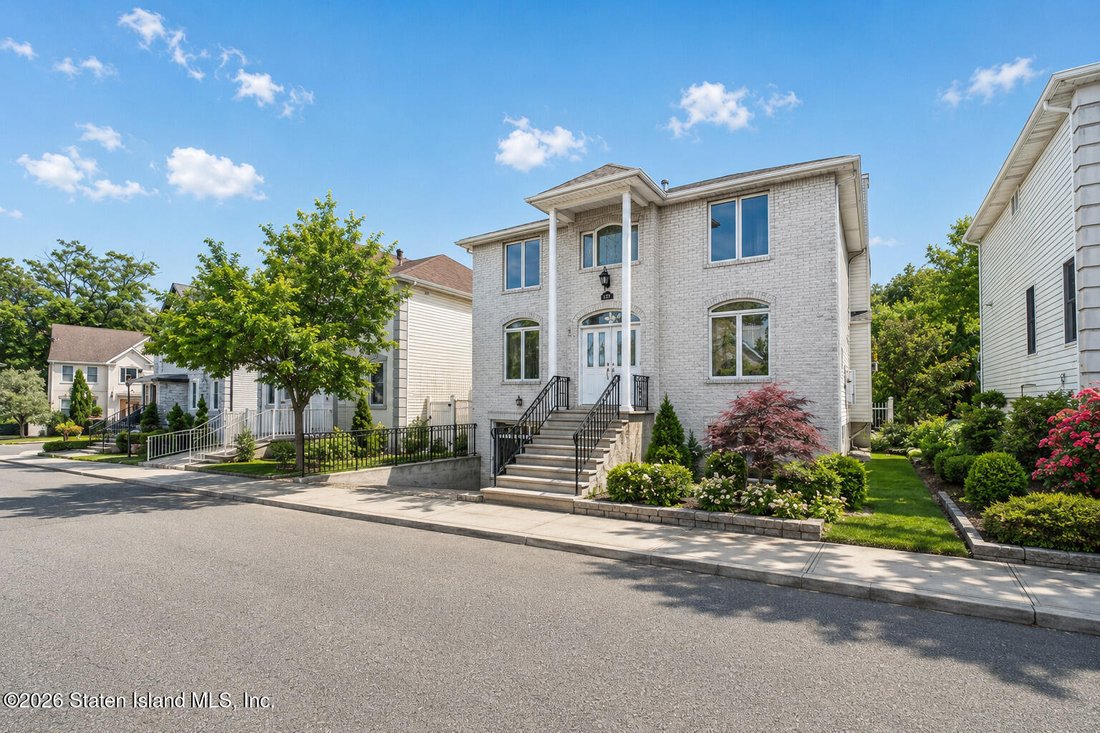 House in New York, New York, United States 2 - 18026188
