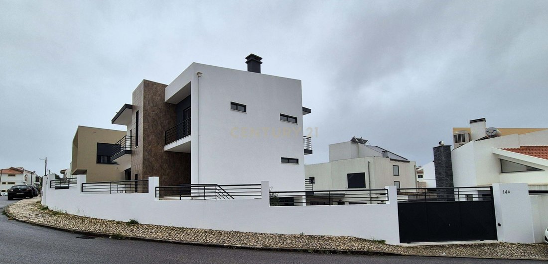 Villa in Laranjeiro e Feijo, Setubal, Portugal 1 - 18030452