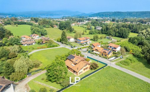 Villa à Castelletto sopra Ticino, Piémont, Italie 1