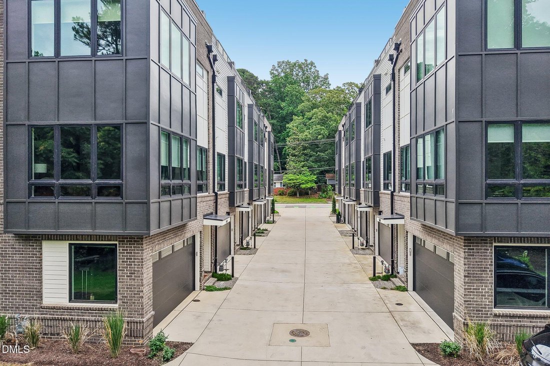 Condo in Raleigh, North Carolina, United States 2 - 16733237