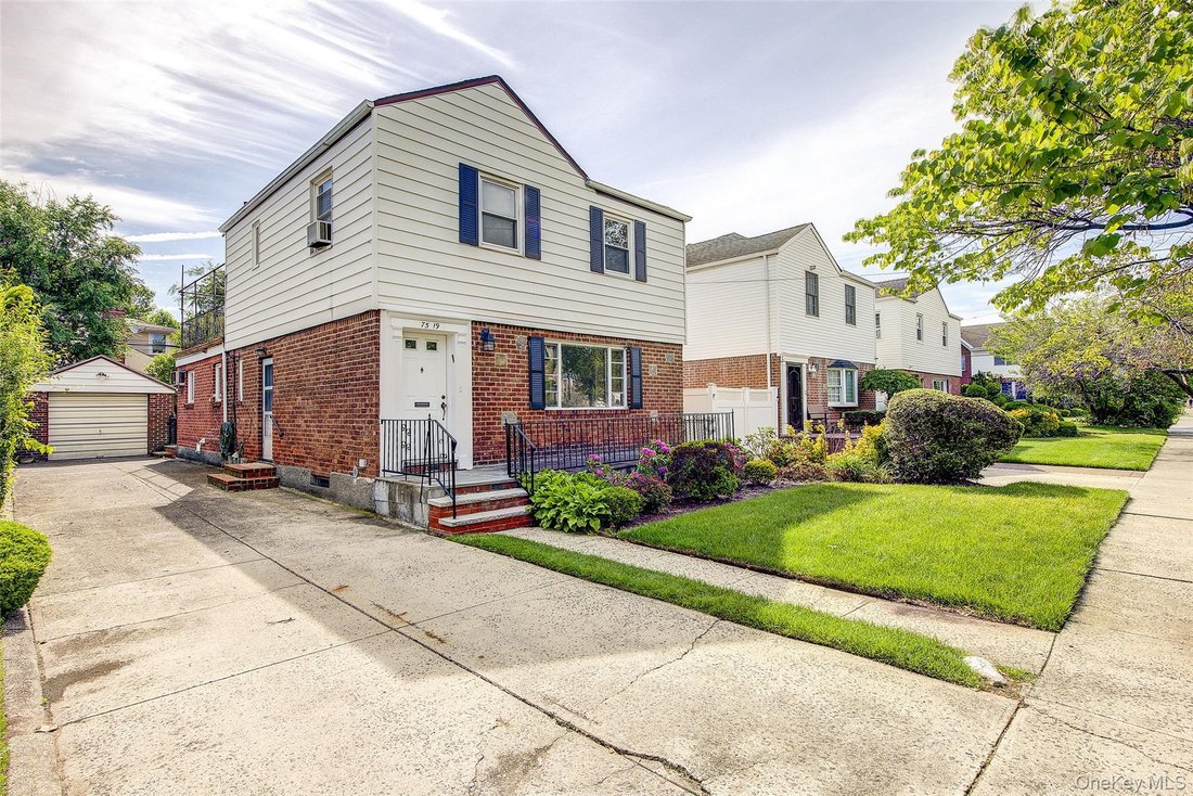 House in New York, New York, United States 1 - 18026338