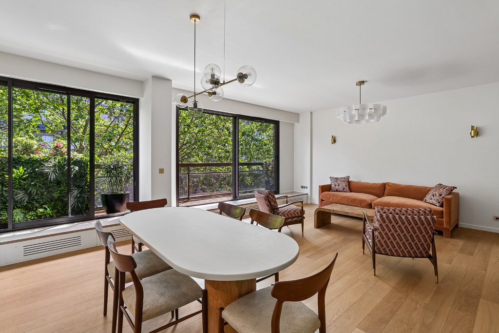 Apartment in Gros Caillou, Paris 7e Arrondissement, Paris 1 - 18027299