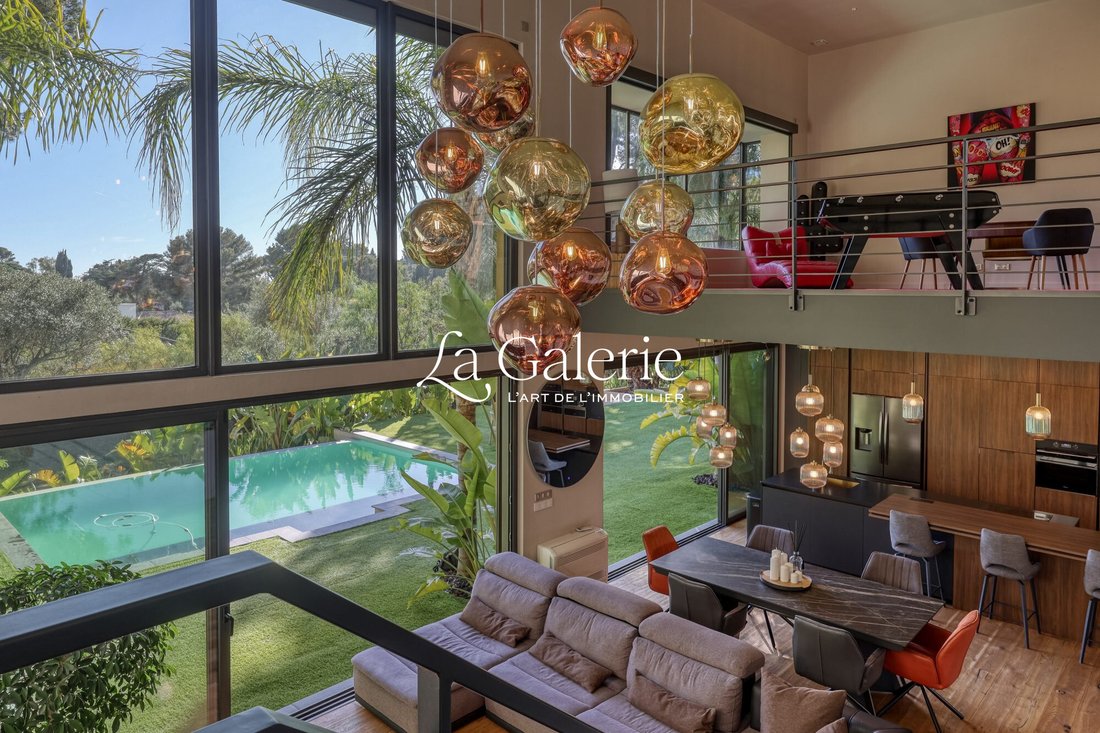 Villa in Sanary-sur-Mer, Provence-Alpes-Côte d'Azur, France 3 - 18032596