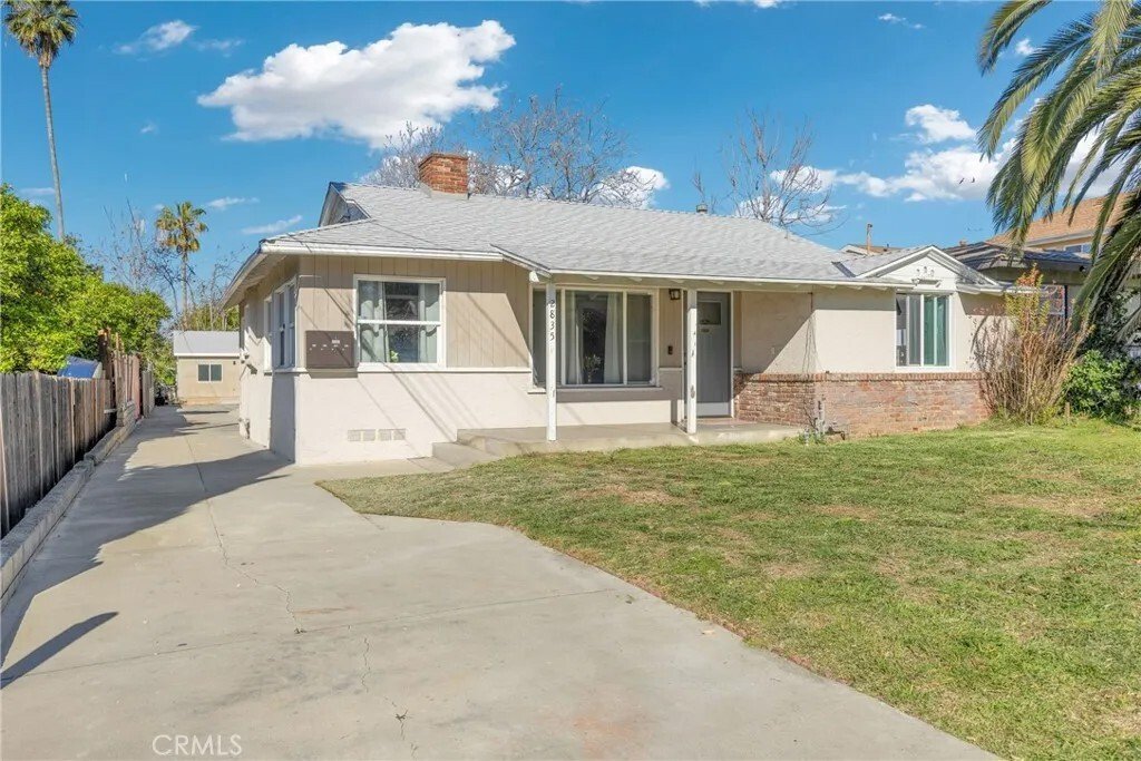 Altadena, California, United States 4 - 18030021