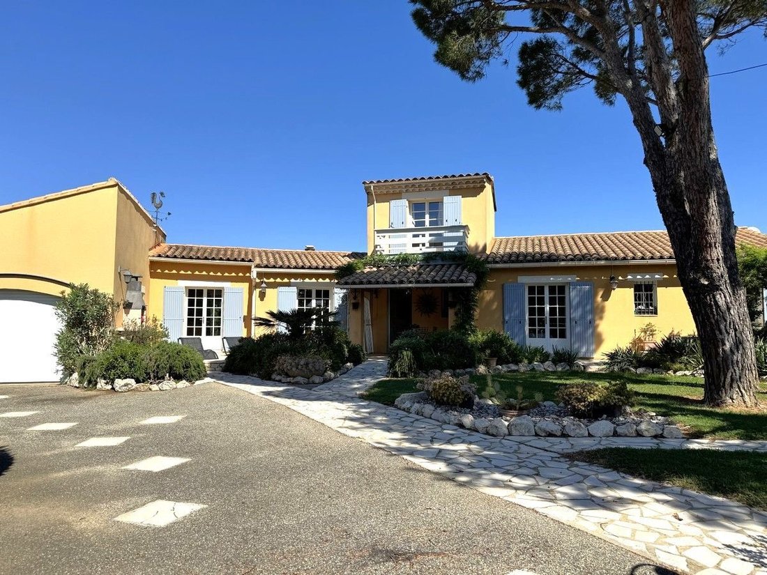 House in Ouest, Rochefort-du-Gard, France 2 - 18029535