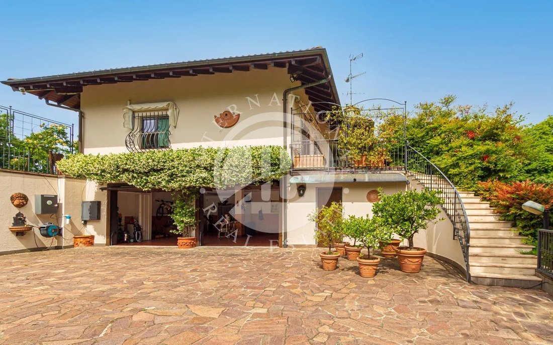 Villa in Oleggio Castello, Piedmont, Italy 4 - 18026803