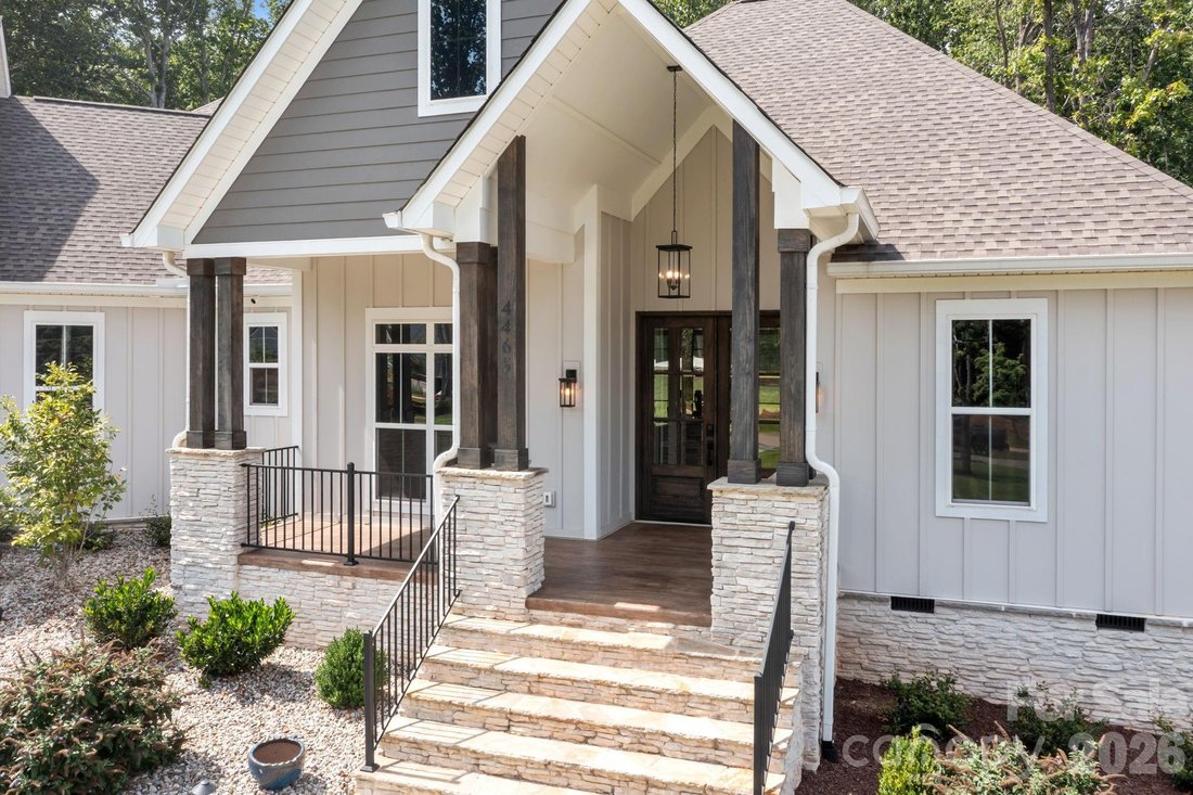 House in Lincolnton, North Carolina, United States 3 - 18032034