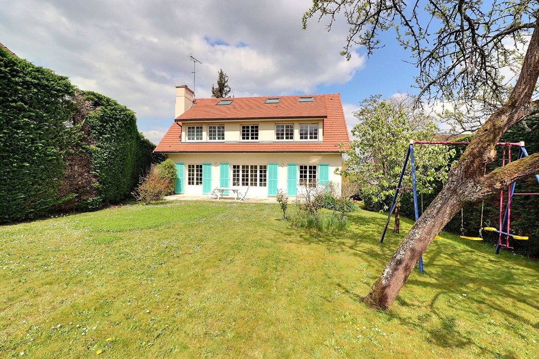 House in L'Étang-la-Ville, Ile-de-France, France 1 - 17850038