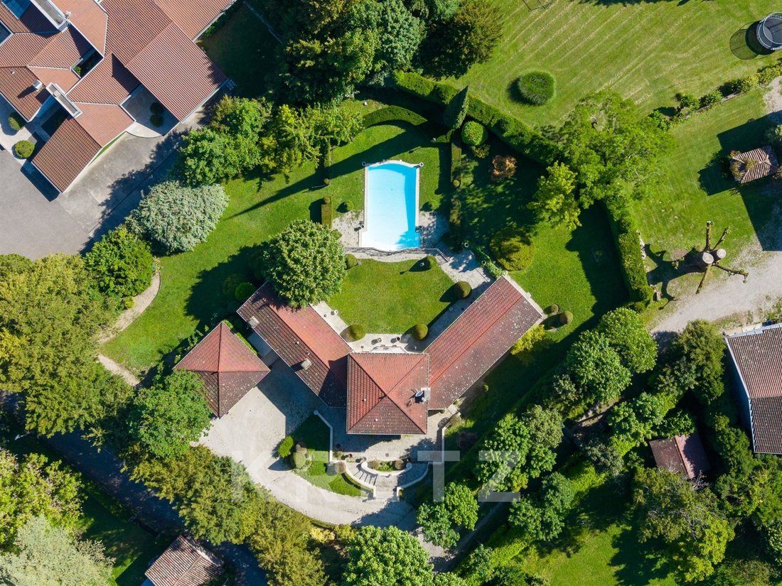 House in Montbonnot-Saint-Martin, Auvergne-Rhône-Alpes, France 1 - 18027638