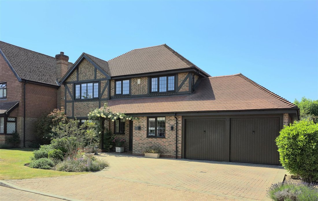 House in Epsom, England, United Kingdom 1 - 18025831