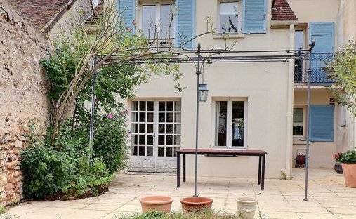 House in Mareil-Marly, Ile-de-France, France 1