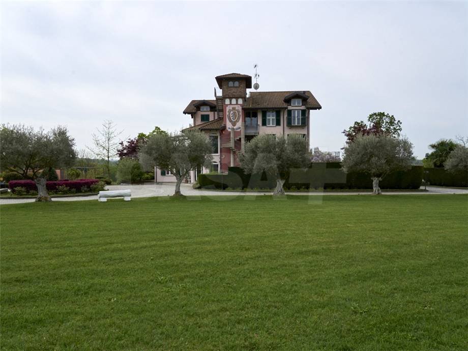 Malgesso, Lombardy, Italy 4 - 13642662