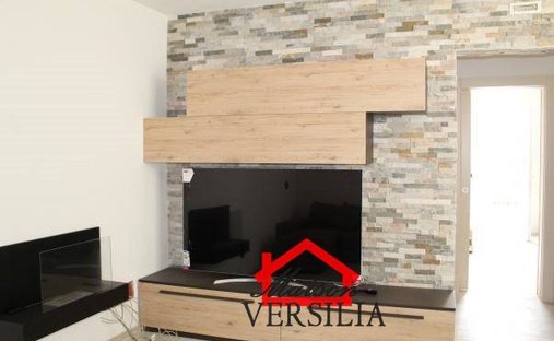 House in Vittoria Apuana, Forte dei Marmi, Tuscany 1