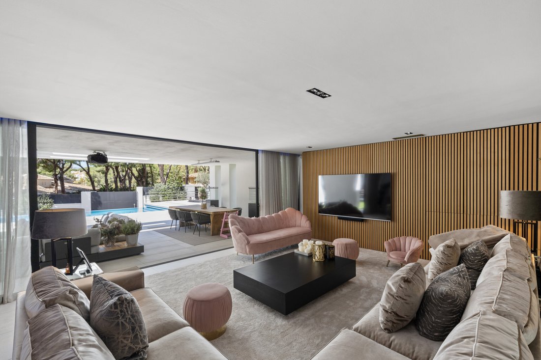 Villa in Elviria-Cabopino, Marbella, Spain 3 - 17289366
