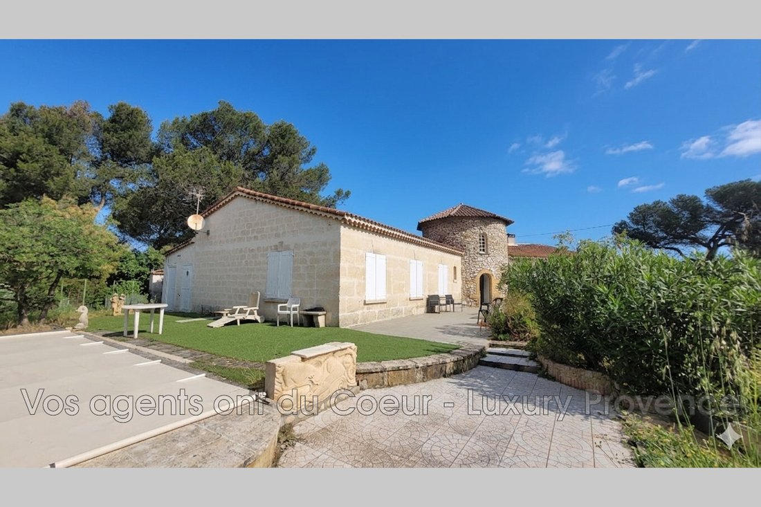 Villa in Bouc-Bel-Air, Provence-Alpes-Côte d'Azur, France 2 - 18026321